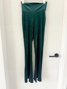Home Cooked Karma green velvet flare leggings size small